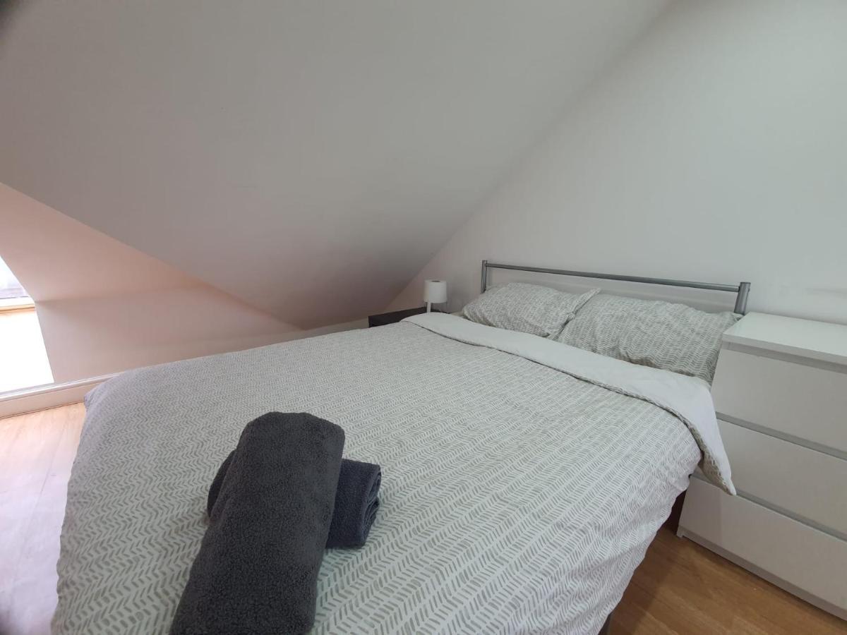 Eastwood Rooms Goodmayes Екстер'єр фото
