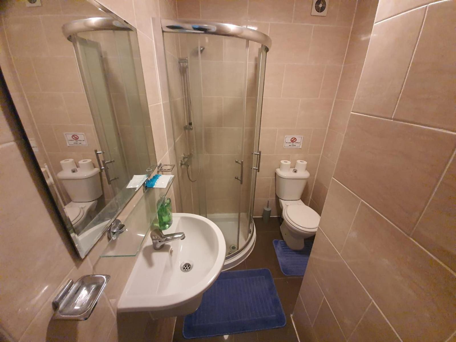 Eastwood Rooms Goodmayes Екстер'єр фото