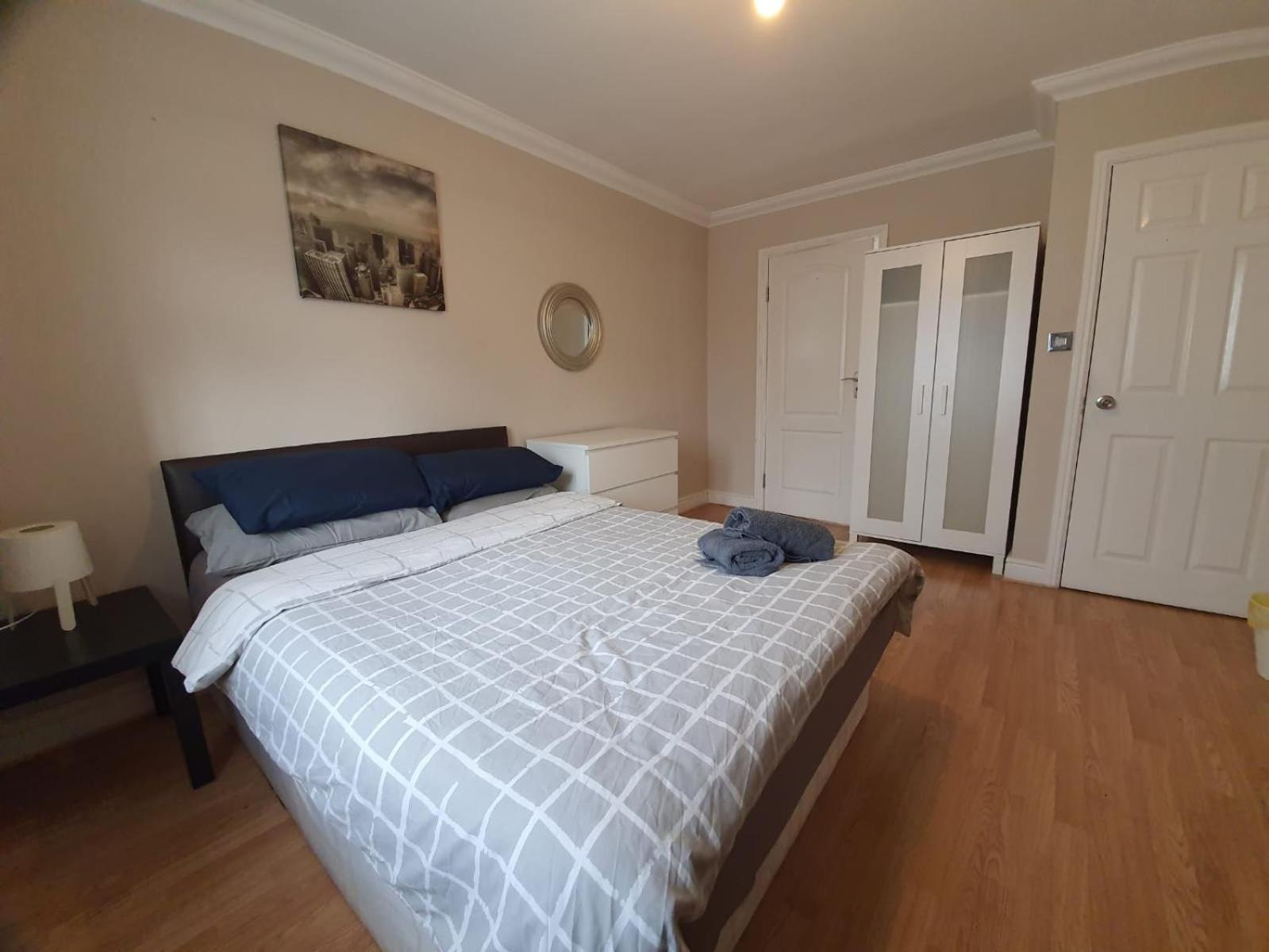 Eastwood Rooms Goodmayes Екстер'єр фото